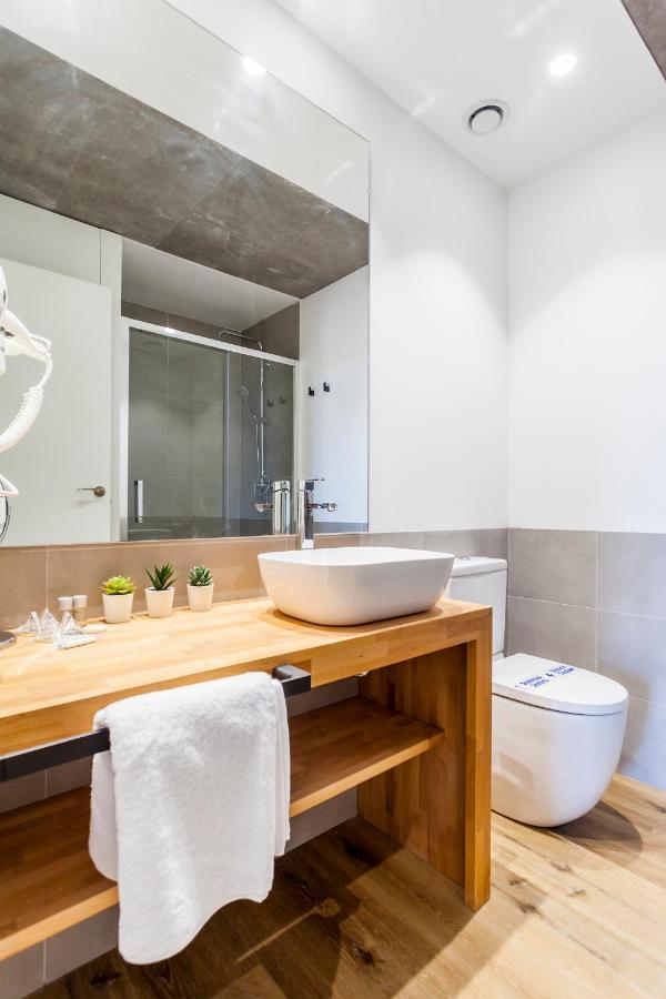 Puerto Beach Suites Valensiya Dış mekan fotoğraf