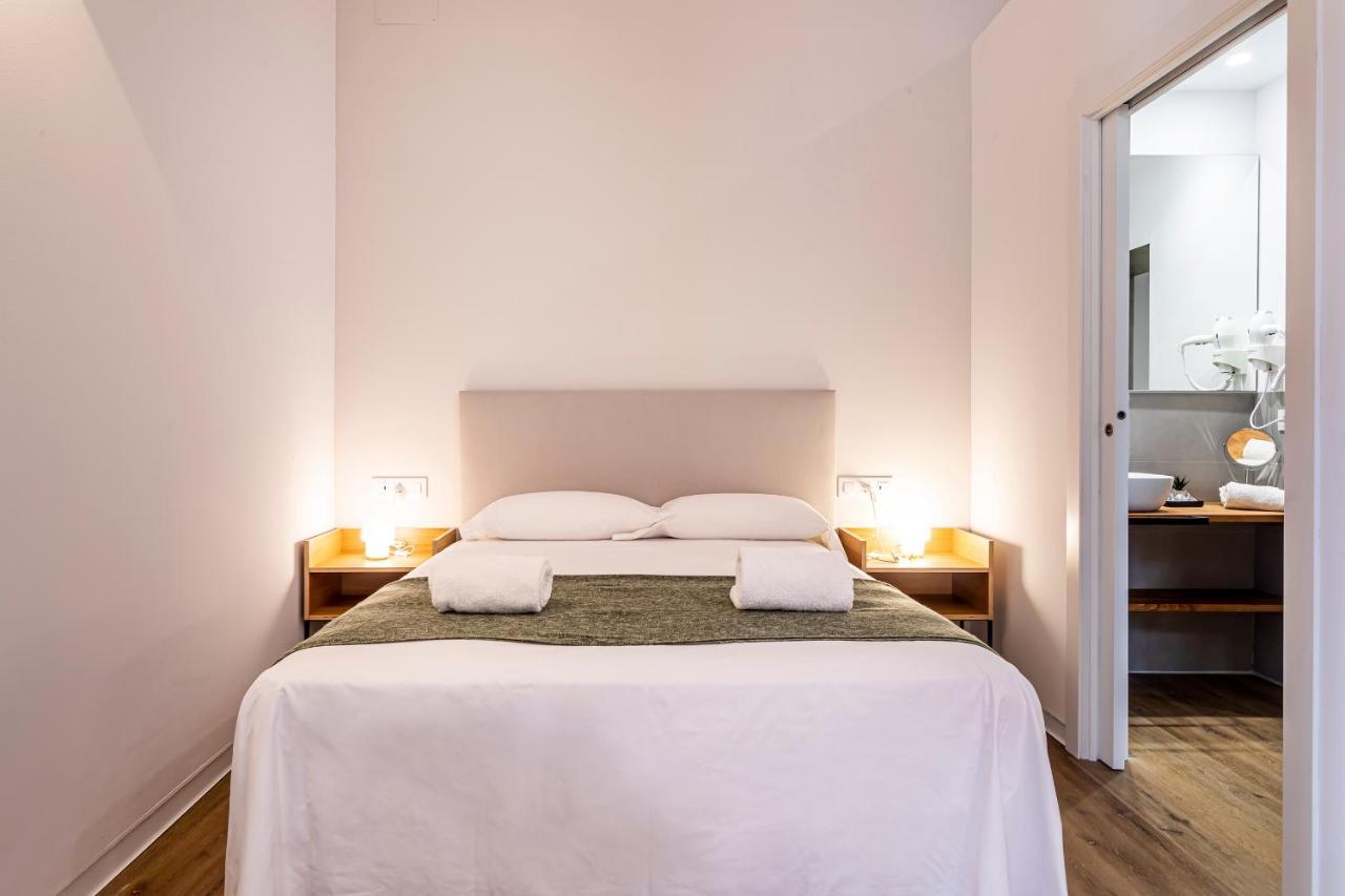 Puerto Beach Suites Valensiya Dış mekan fotoğraf